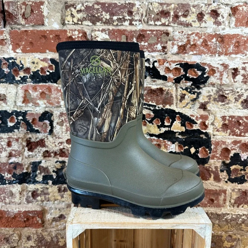 Magellan Boys Sz 6 Mud Rain Camo Green Boots